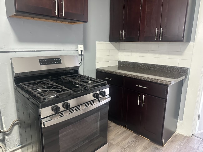 Building Photo - 129 3rd St