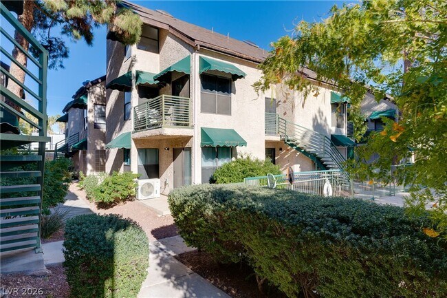 Building Photo - 510 Elm Dr