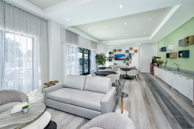 Building Photo - Gallery At River Parc