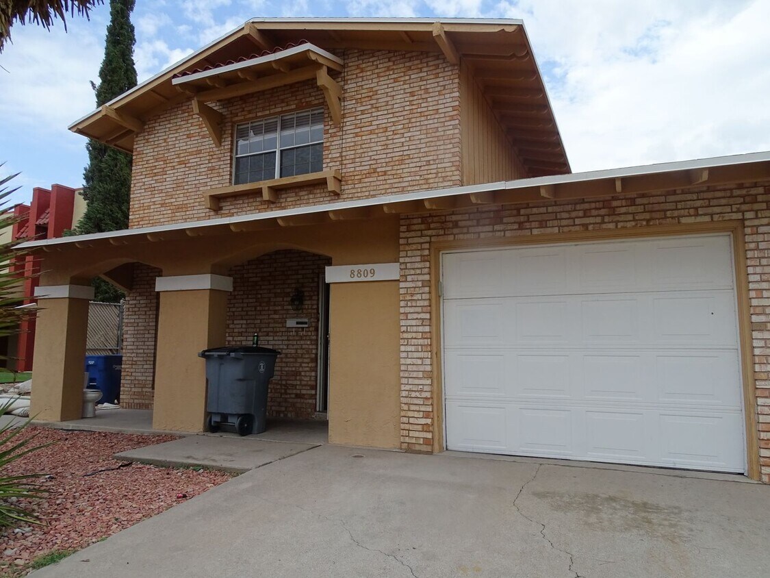 Primary Photo - RECENTLY RENOVATED EASTSIDE DUPLEX FOR RENT