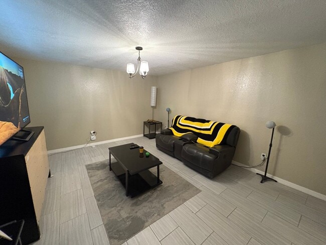 Building Photo - 2900 Schooner Dr