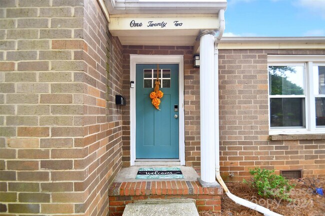 Foto del edificio - 122 N Smallwood Pl