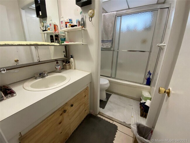 Foto del edificio - 1620 West Ave