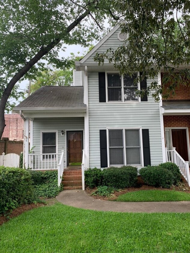 Primary Photo - 600 Woodrow St