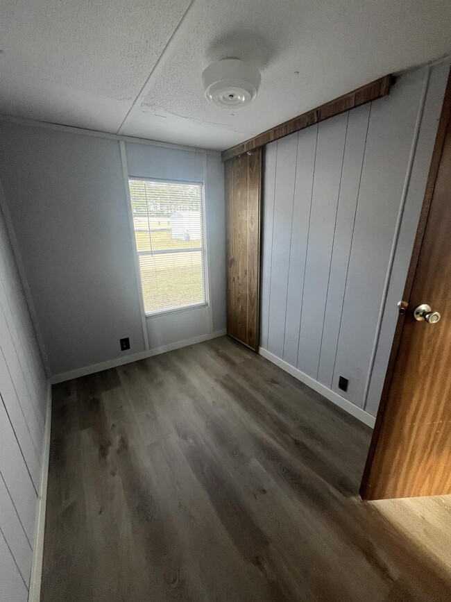 Building Photo - 1344 US-1