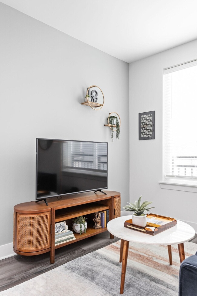 Foto del edificio - 552 E Washington St