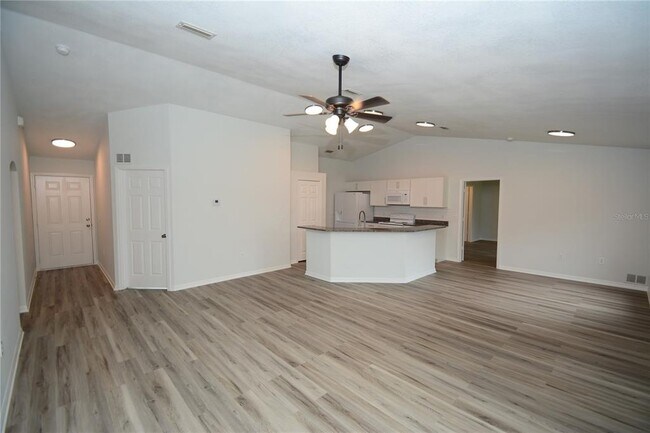 Building Photo - 122 White Hall Dr