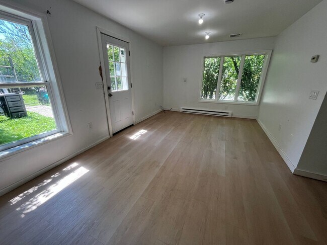 Foto del edificio - 2694 U.S. 9W, Apartment 1