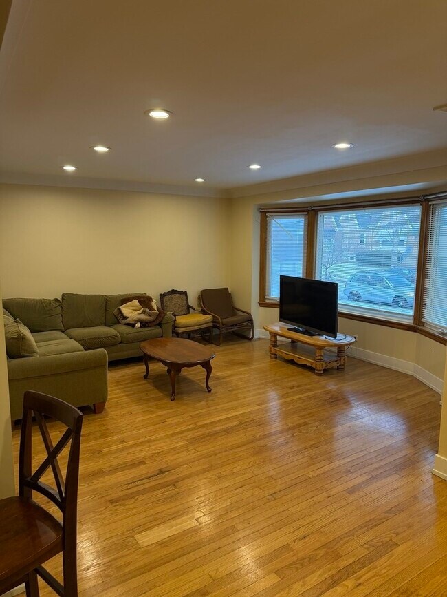 Building Photo - 4144 N Parkside Ave