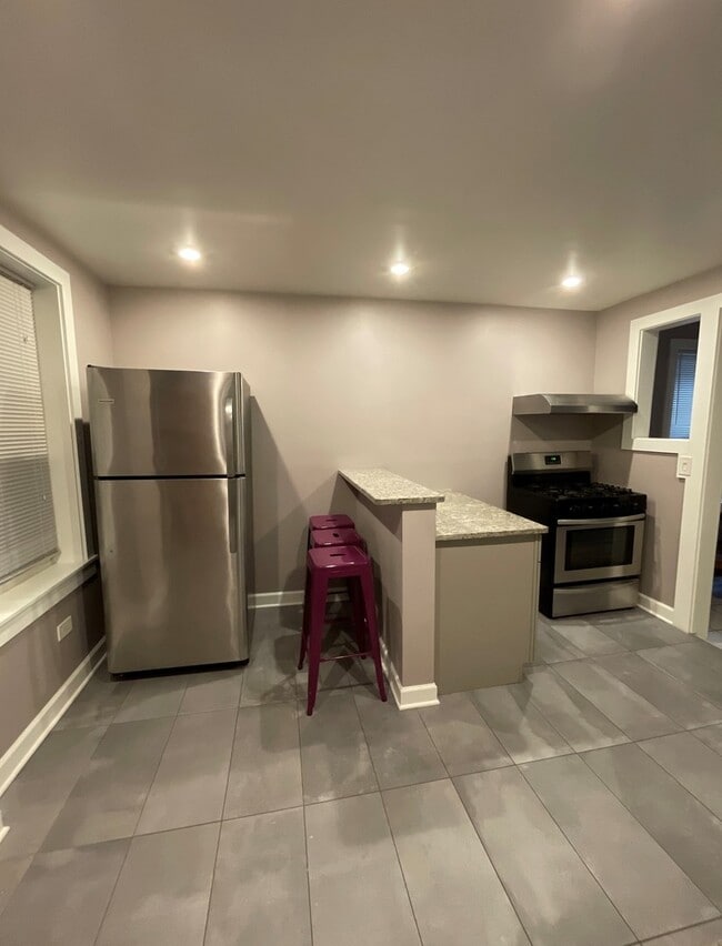 Foto del edificio - 1755 W Crystal St