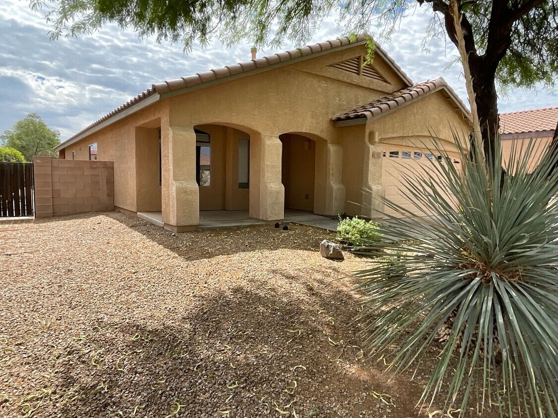 545 S Stone Bench Rd, Vail, AZ 85641 House Rental in Vail, AZ