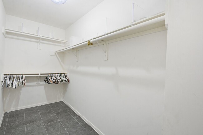 Foto del edificio - 1714 W Webster St