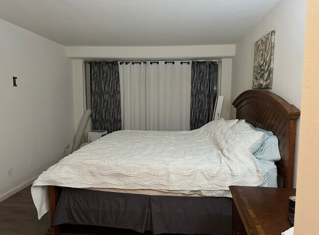 Building Photo - 421 S La Fayette Park Pl