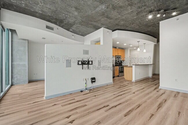 Foto del edificio - 210 N Church St