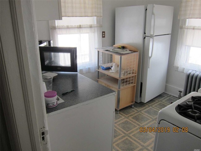 Foto del edificio - 94-25 Hollis Ct Blvd