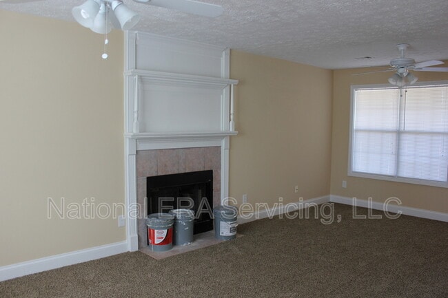 Building Photo - 350 Cambridge Way