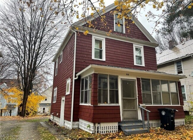 Foto del edificio - 518 Rentschler St