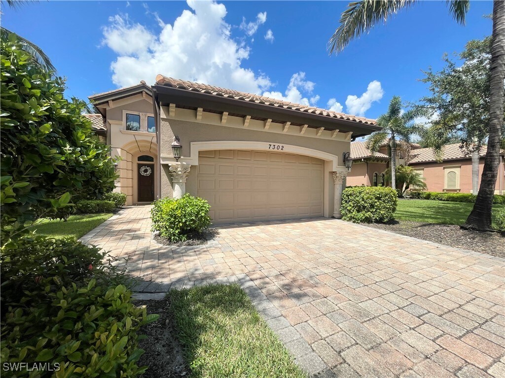 Foto principal - 7302 Acorn Way