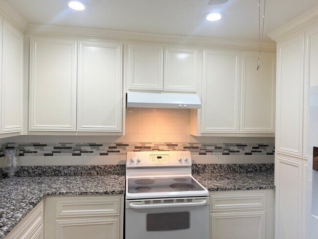 Foto del edificio - 304 Jill Ave