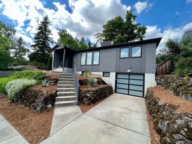 Foto del edificio - 3705 SE Malden St