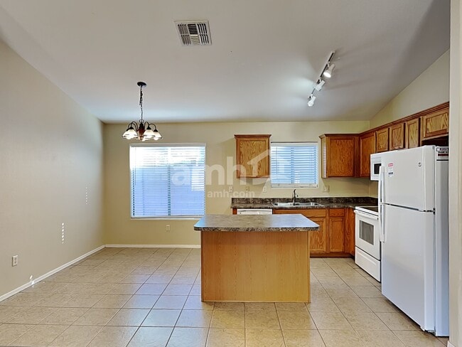 Building Photo - 5965 S Avenida Selva del Ocote