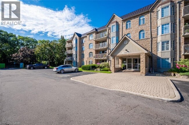 Building Photo - 216 Plains Rd W