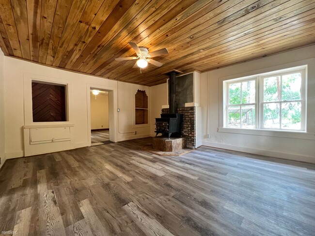 Foto del edificio - 2 br, 1 bath House - 300 South Mountain Av...