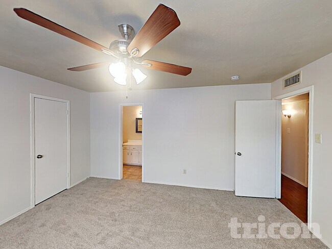 Building Photo - 1226 Meadow Creek Dr