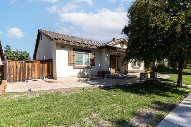 Foto del edificio - 22388 De Berry St