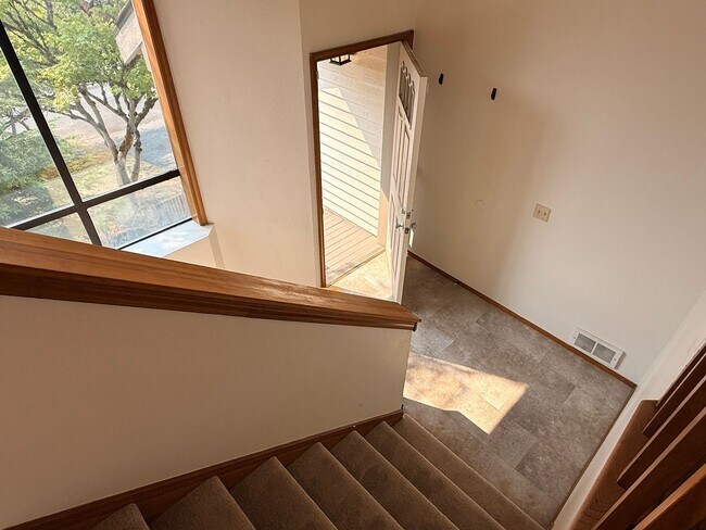 Building Photo - 3bd/2ba Renton Home