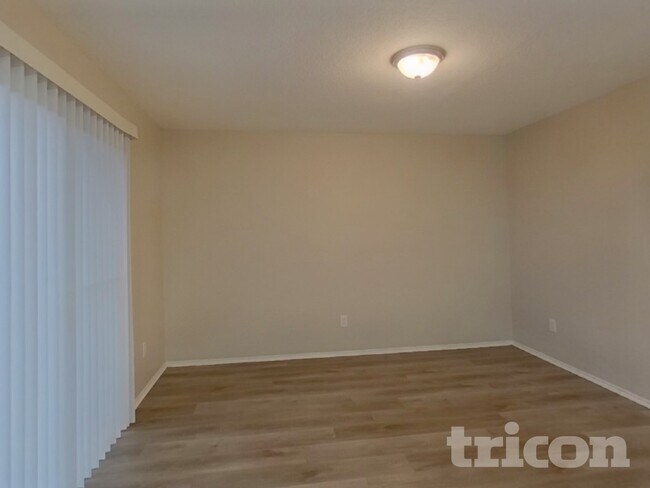 Foto del edificio - 8504 Hawkview Dr