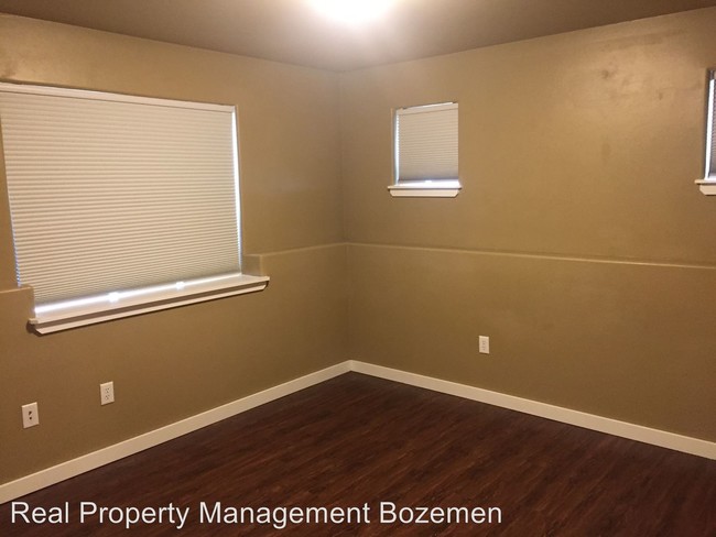 Foto del edificio - 2242 Baxter Ln