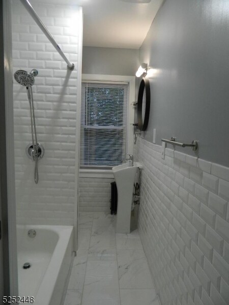 Building Photo - 56 Lenox St