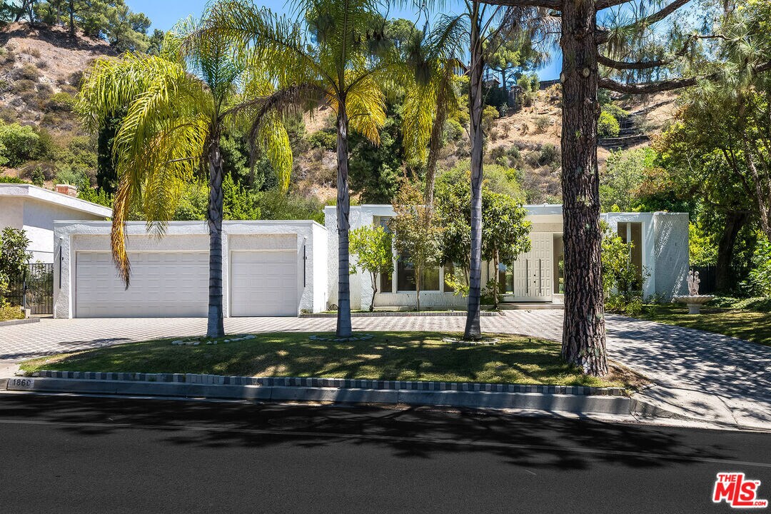 Foto principal - 1860 Loma Vista Dr