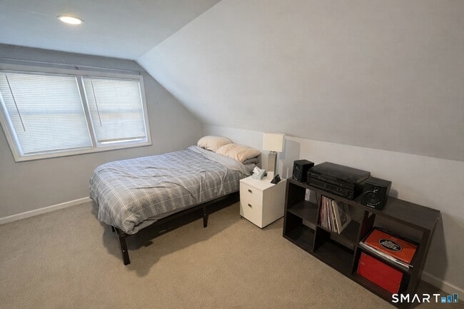 Building Photo - 46 Myron Ave