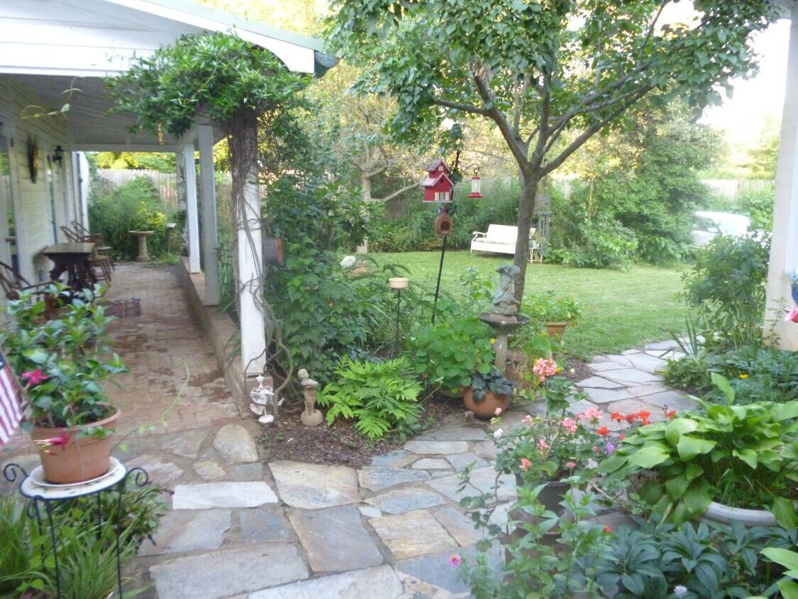 100 Walnut St, Middleburg, VA 20117 House Rental in Middleburg, VA