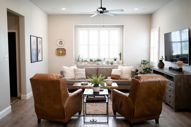 Foto del edificio - 1580 Lizzie Ln
