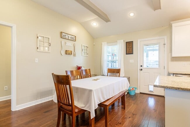 Building Photo - Modern 4-Bedroom Home with Screened Porch ...