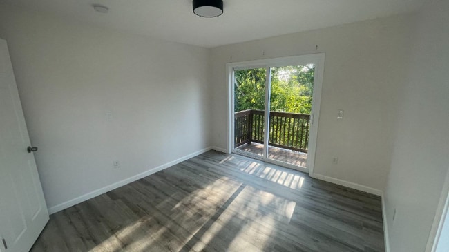 Building Photo - 28 Edward St