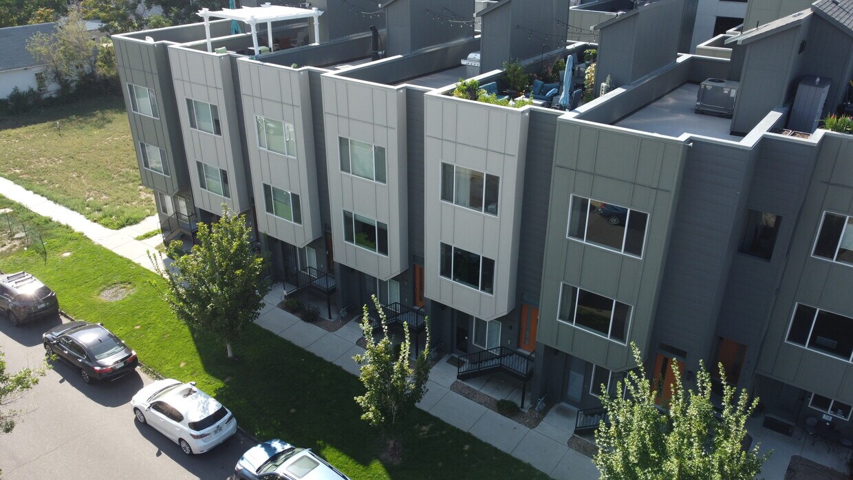 Foto principal - 2265 Glenarm Pl