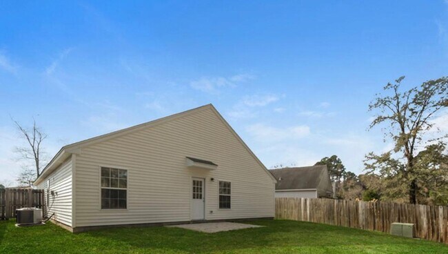 Building Photo - 151 Thistle Rd
