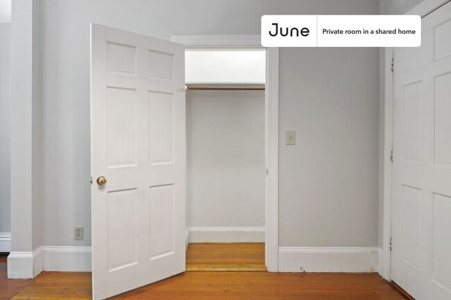 Foto del edificio - Room in Shared 4 bed/2 bath home