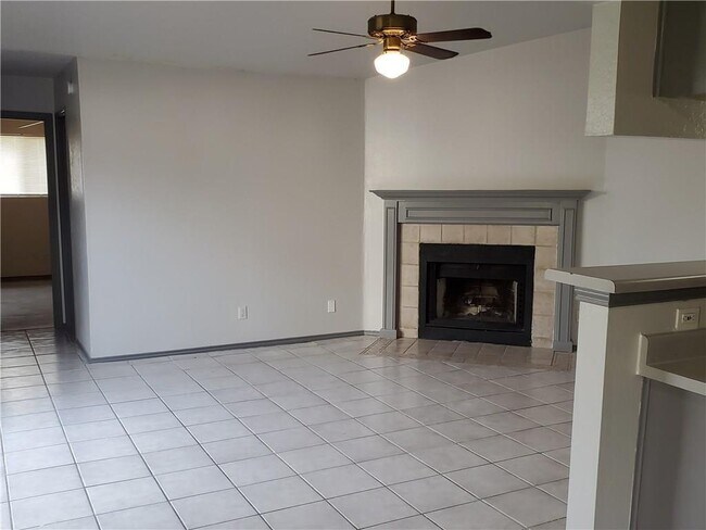 Building Photo - 375 Fantail Loop
