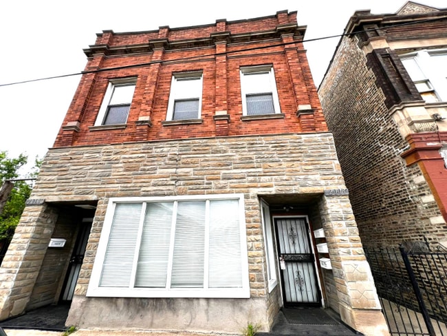Building Photo - 2008 S Pulaski Rd