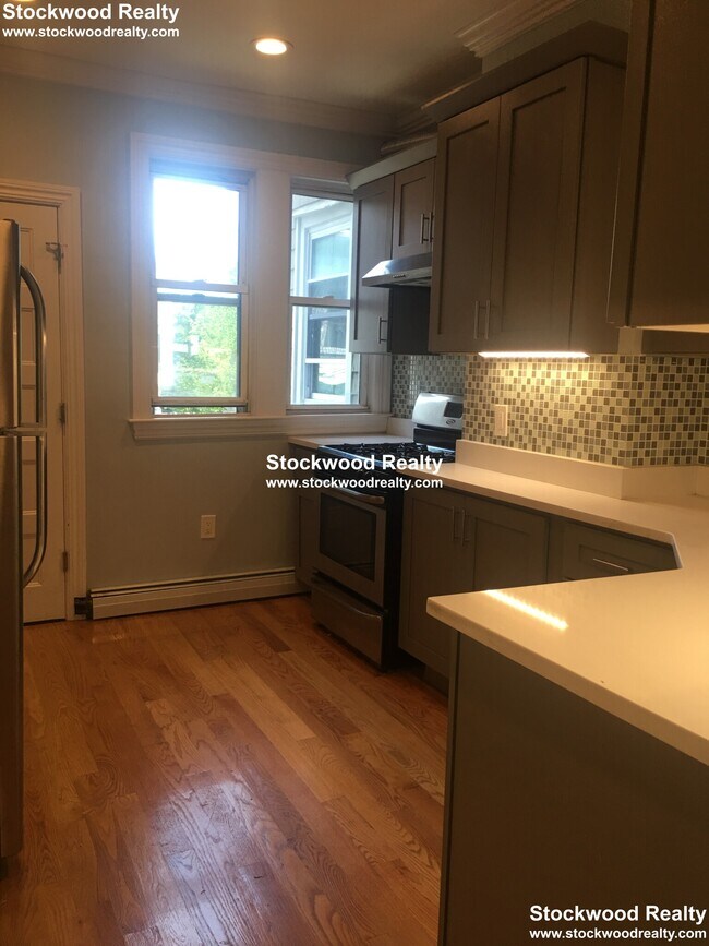Foto del edificio - 841 Dorchester Ave