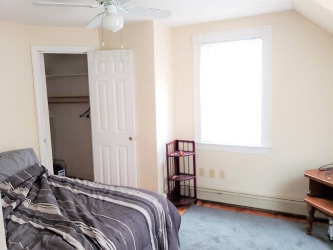 Foto del edificio - 12 5th St