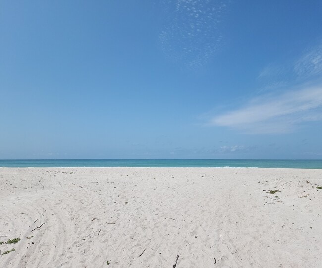 Building Photo - 6701 Gulf of Mexico Dr