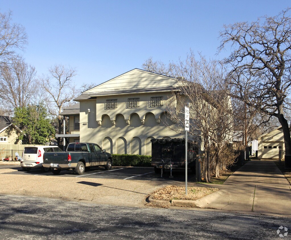 Building Photo - 4007 Avenue C