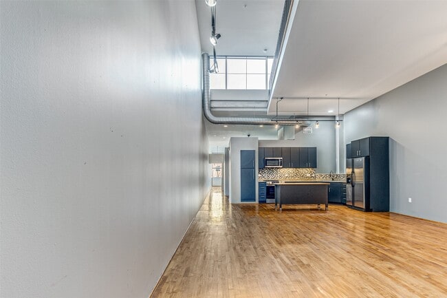 Building Photo - 1312 Live Oak St