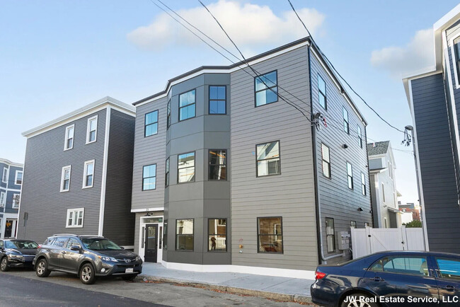 Building Photo - 23 Berkshire St